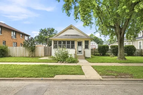 706 Campbell Street Joliet IL 60435