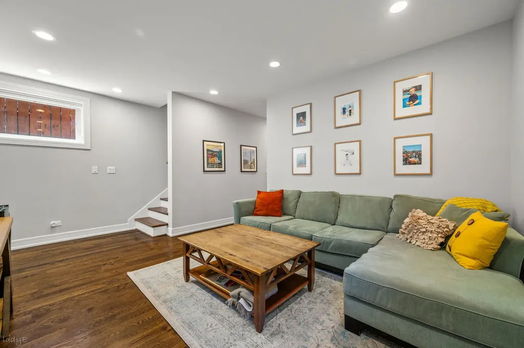 1523 North Fairfield Avenue Chicago IL 60622