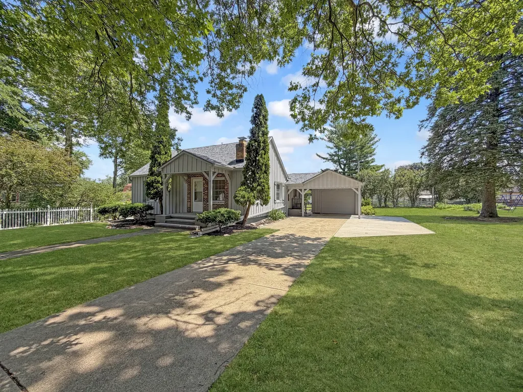 309 South Linn Street Shannon IL 61078