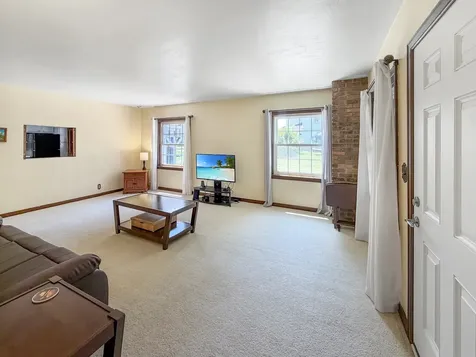 309 South Linn Street Shannon IL 61078