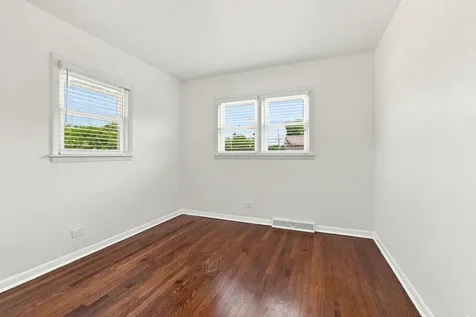 630 Hibbard Road Wilmette IL 60091