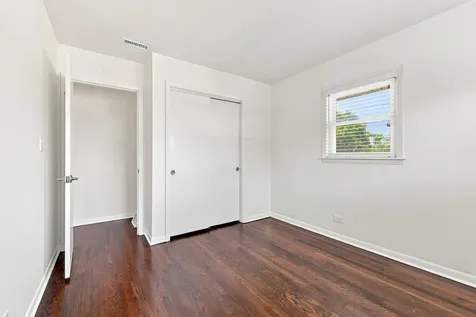 630 Hibbard Road Wilmette IL 60091