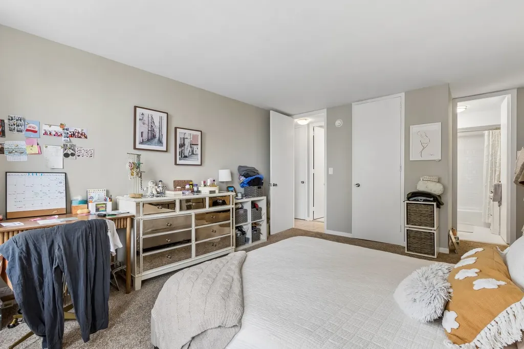 2626 North Lakeview Avenue Chicago IL 60614