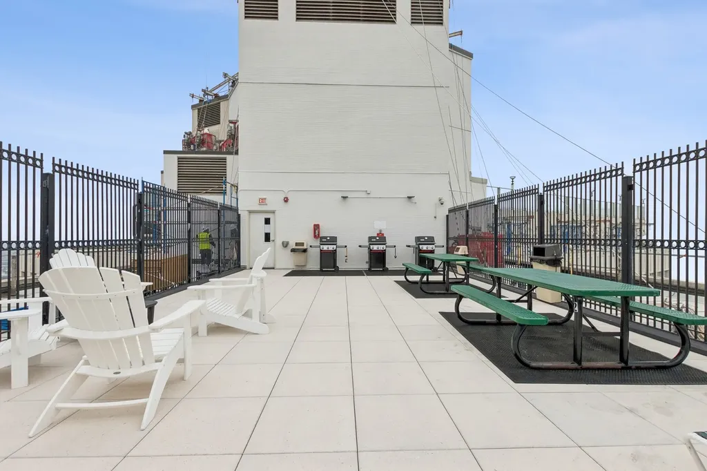 2626 North Lakeview Avenue Chicago IL 60614