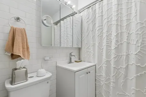 2626 North Lakeview Avenue Chicago IL 60614