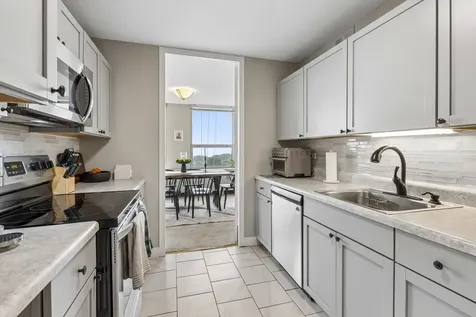 2626 North Lakeview Avenue Chicago IL 60614