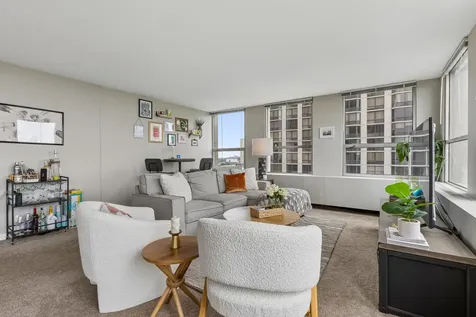 2626 North Lakeview Avenue Chicago IL 60614