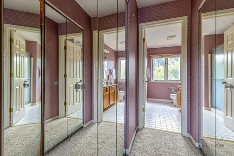704 Picardy Circle Northbrook IL 60062