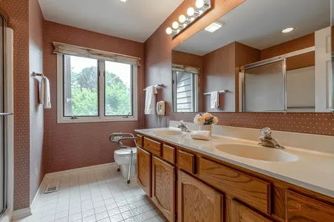 704 Picardy Circle Northbrook IL 60062