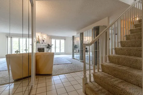 704 Picardy Circle Northbrook IL 60062