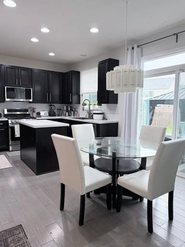 1855 Great Plains Way Bolingbrook IL 60490