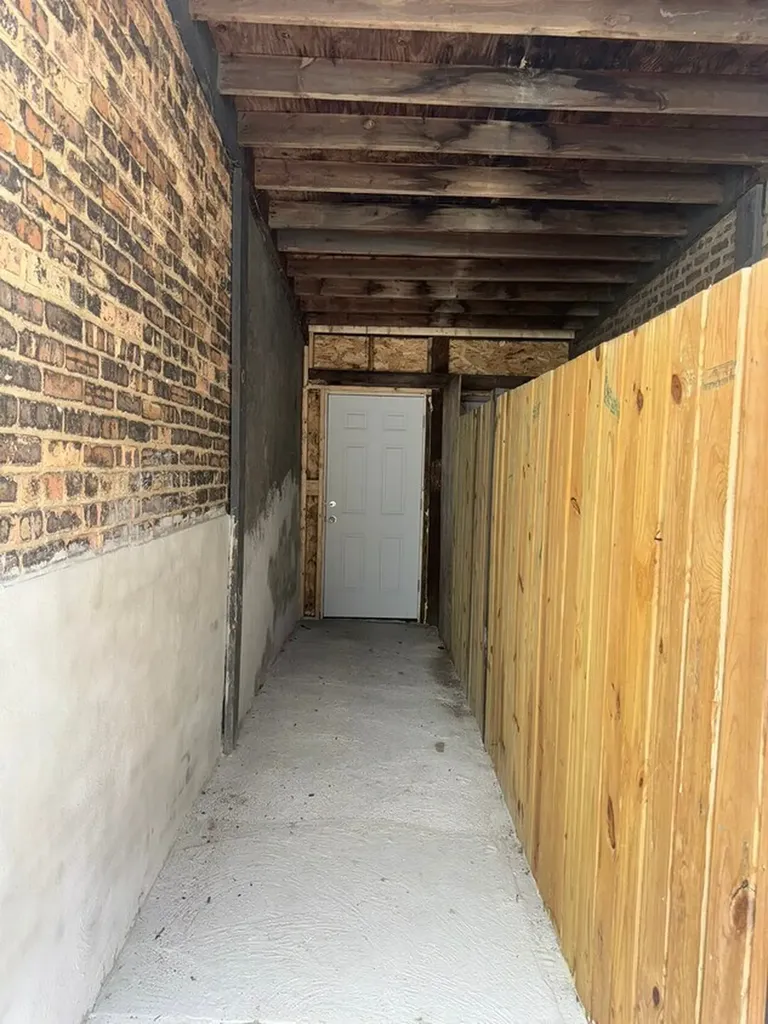 7530 South Phillips Avenue Chicago IL 60649