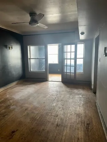 7530 South Phillips Avenue Chicago IL 60649