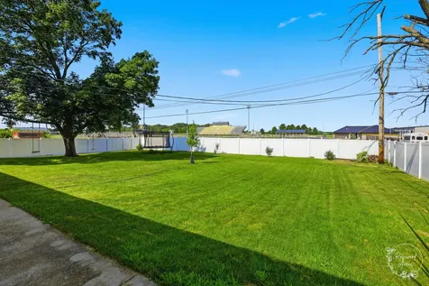 605 North Elm Street Herscher IL 60941