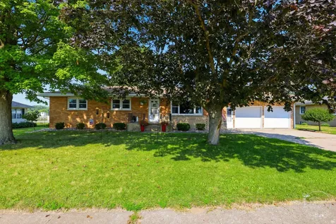 605 North Elm Street Herscher IL 60941