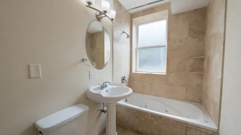 4018 North Central Park Avenue Chicago IL 60618