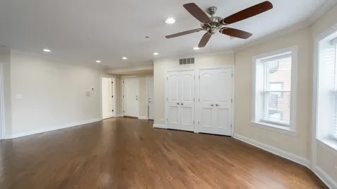 4018 North Central Park Avenue Chicago IL 60618