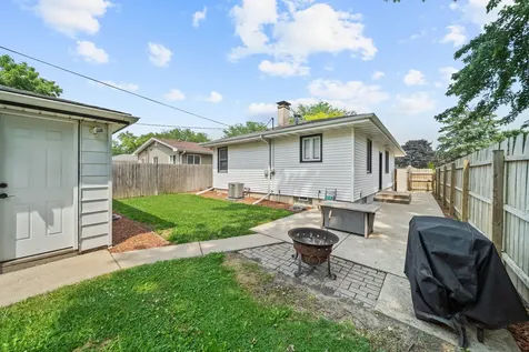 201 South Reedwood Drive Joliet IL 60436