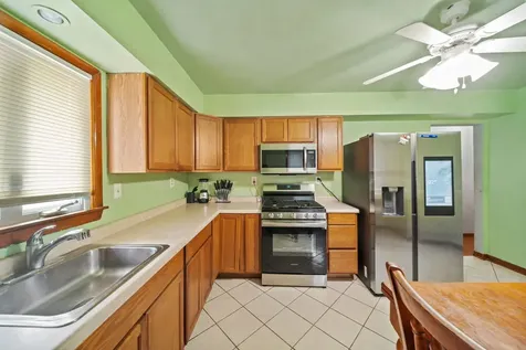 201 South Reedwood Drive Joliet IL 60436