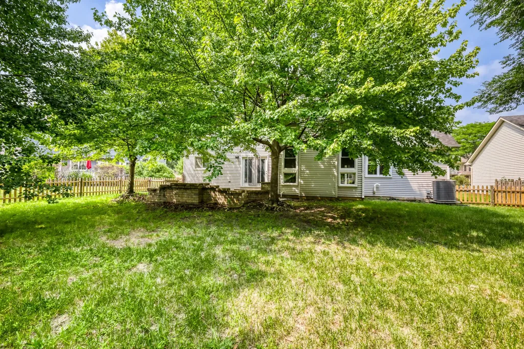 2805 Breckenridge Circle Aurora IL 60504