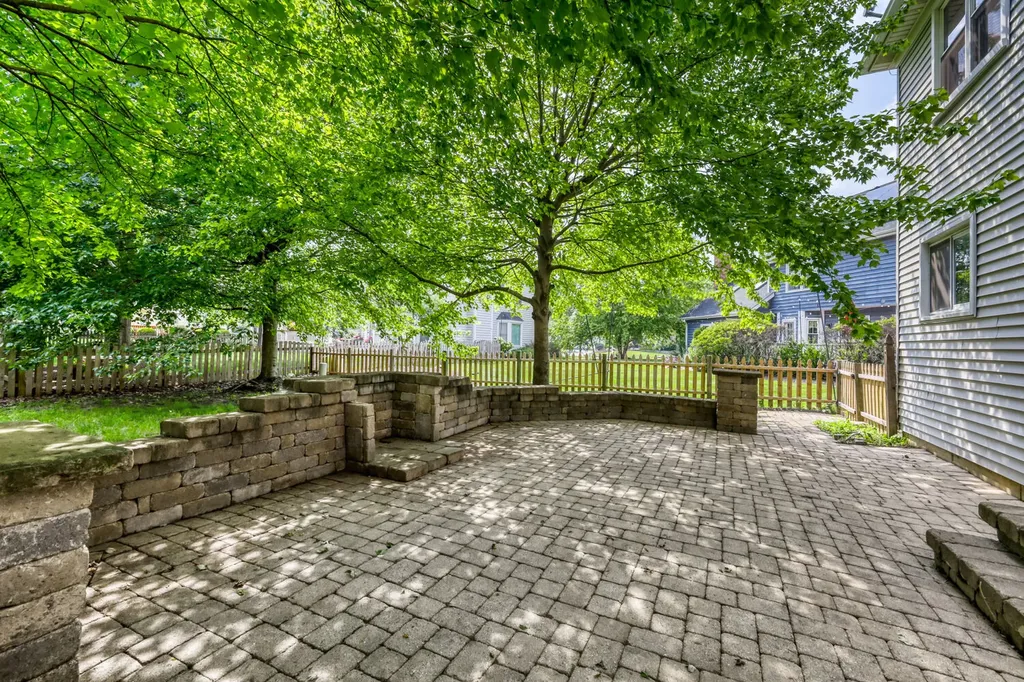 2805 Breckenridge Circle Aurora IL 60504