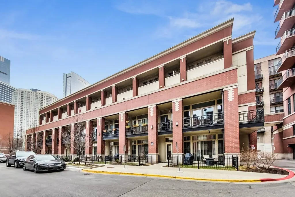324 North Jefferson Street Chicago IL 60661