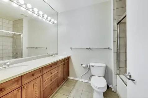 324 North Jefferson Street Chicago IL 60661