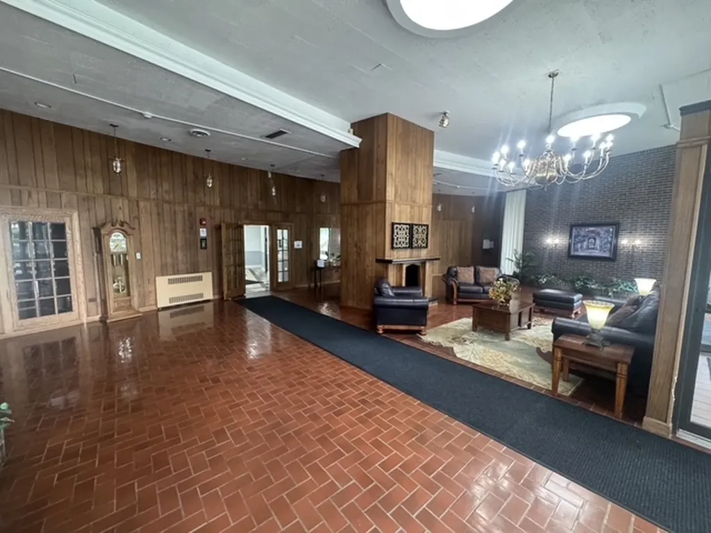 20 North Tower Road Oak Brook IL 60523