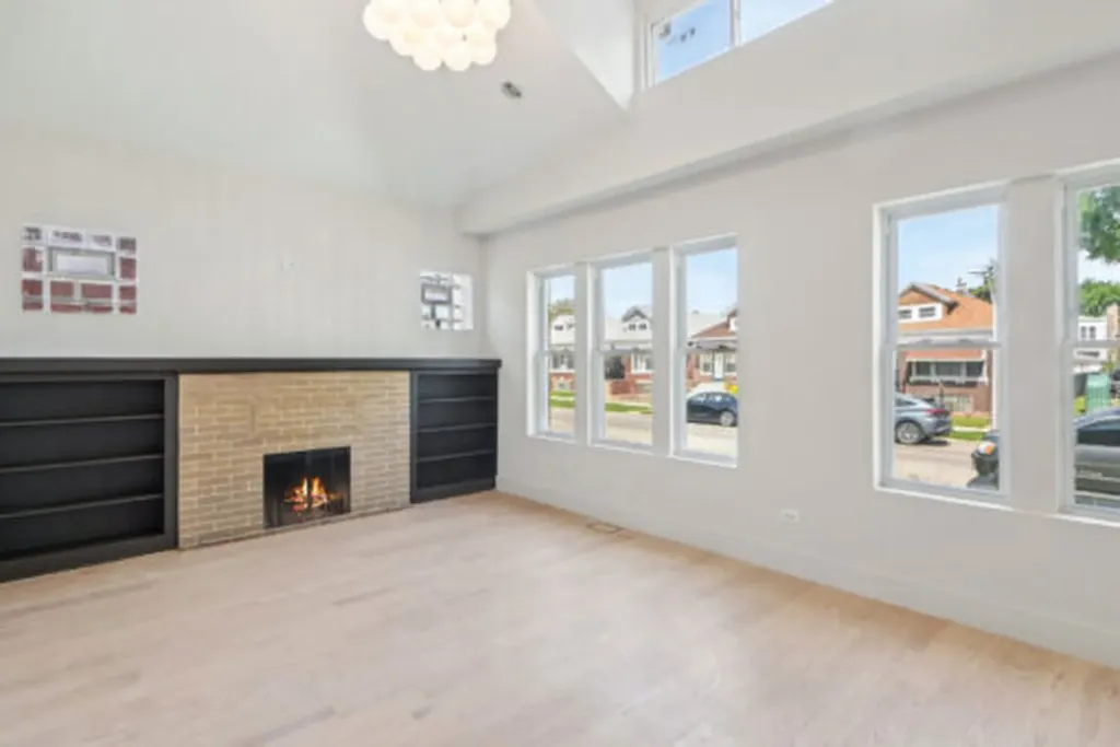 7930 South Kenwood Avenue Chicago IL 60619