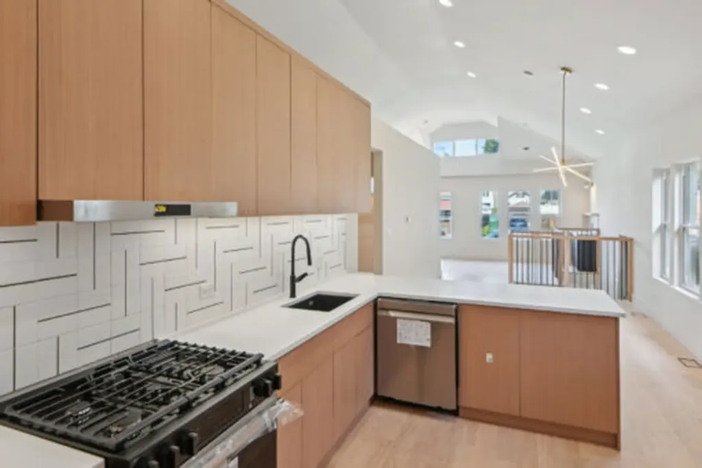 7930 South Kenwood Avenue Chicago IL 60619