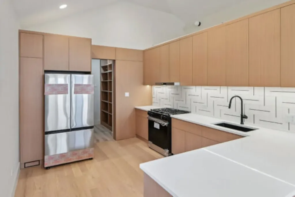 7930 South Kenwood Avenue Chicago IL 60619