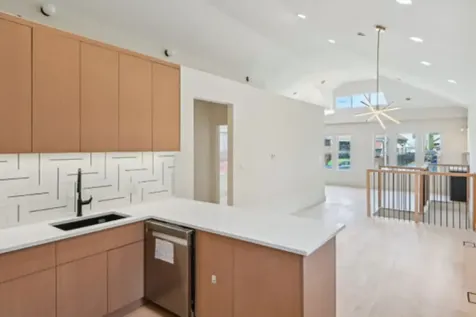 7930 South Kenwood Avenue Chicago IL 60619