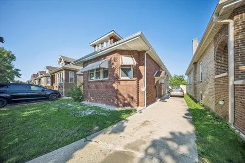 1637 South 10th Avenue Maywood IL 60153