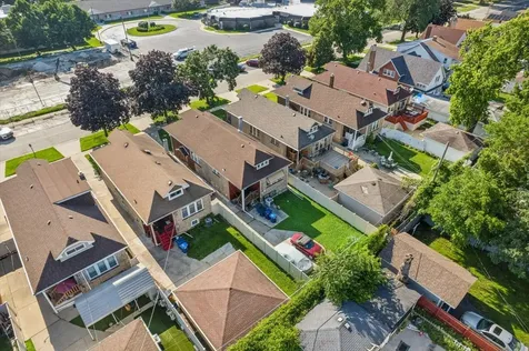 1637 South 10th Avenue Maywood IL 60153