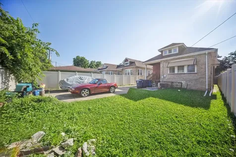 1637 South 10th Avenue Maywood IL 60153