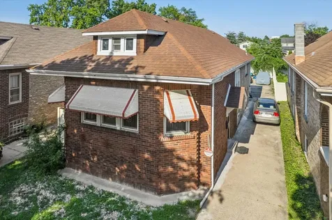 1637 South 10th Avenue Maywood IL 60153