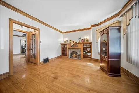1637 South 10th Avenue Maywood IL 60153