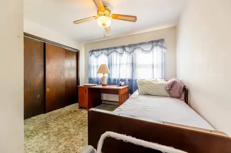 5728 South Parkside Avenue Chicago IL 60638