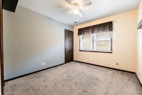 5728 South Parkside Avenue Chicago IL 60638