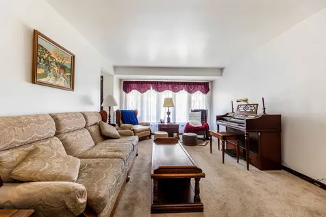 5728 South Parkside Avenue Chicago IL 60638