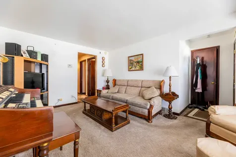 5728 South Parkside Avenue Chicago IL 60638