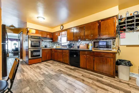 5728 South Parkside Avenue Chicago IL 60638