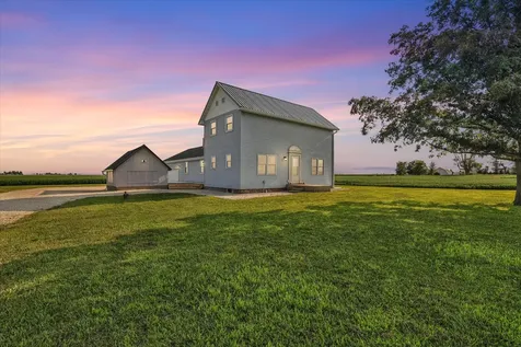 2055 County Road 2500 Road Thomasboro IL 61878