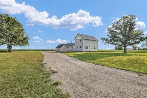 2055 County Road 2500 Road Thomasboro IL 61878