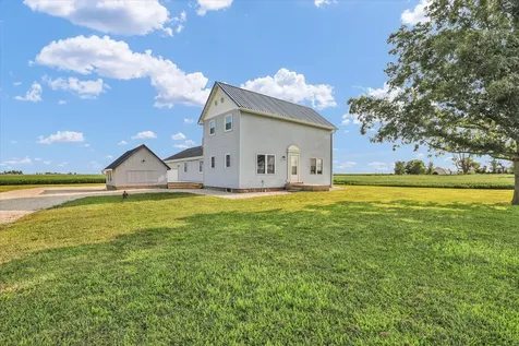 2055 County Road 2500 Road Thomasboro IL 61878
