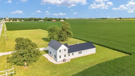 2055 County Road 2500 Road Thomasboro IL 61878