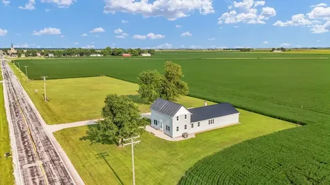 2055 County Road 2500 Road Thomasboro IL 61878