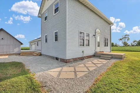 2055 County Road 2500 Road Thomasboro IL 61878