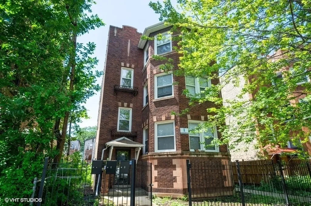 4834 North Springfield Avenue Chicago IL 60625