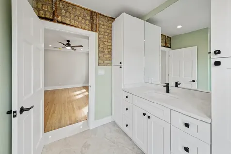 4834 North Springfield Avenue Chicago IL 60625